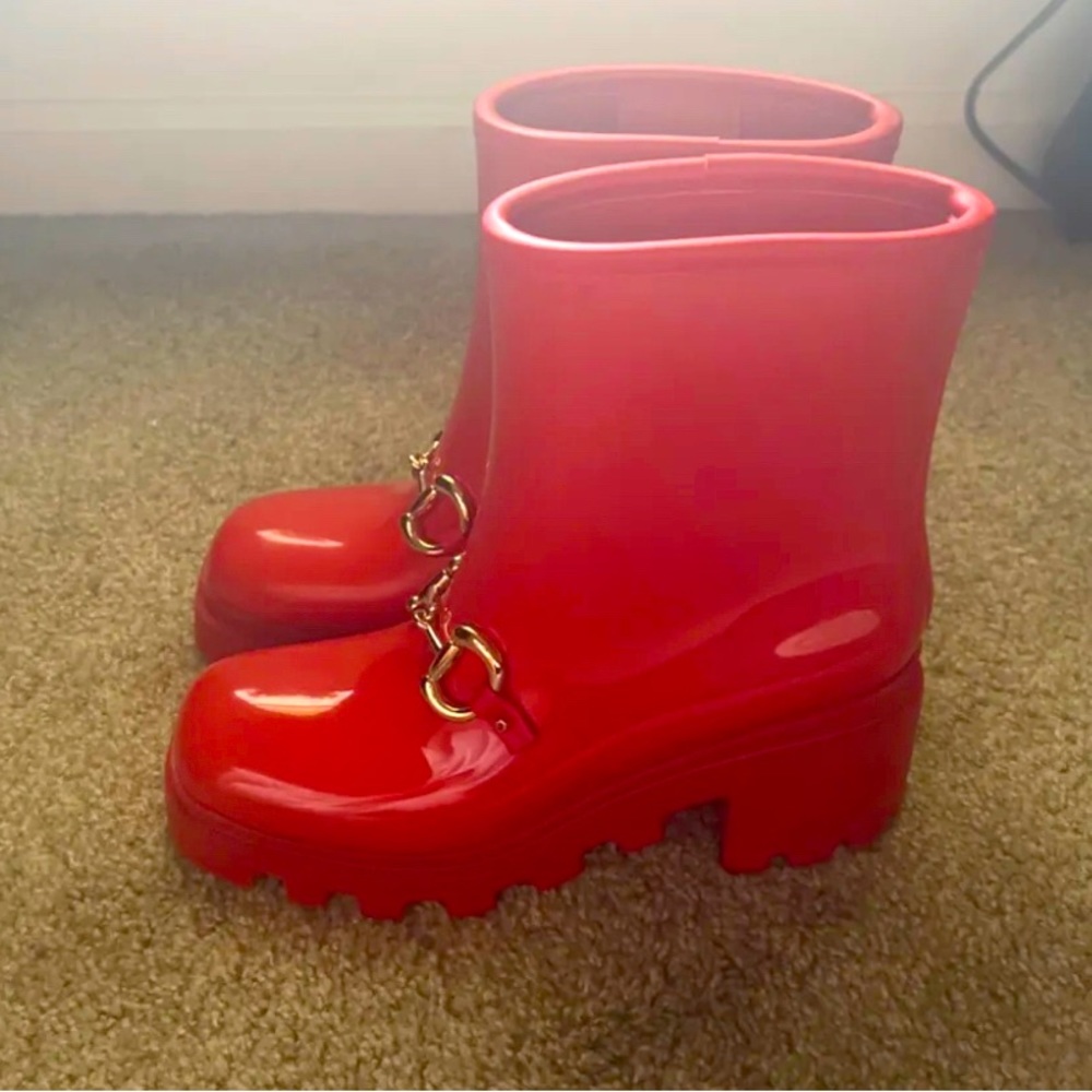 used gucci rain boots size 38